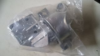 Fiat Punto 1400 sporting, Lancia, βάση μηχανής δεξιά  (οδηγού) -thumb-3