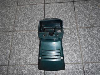 ΚΑΠΑΚΙ ΕΝΩΣΗΣ ΠΛΕΥΡΩΝ ΠΙΣΩ PEUGEOT METROPOLIS SC 50 1980
