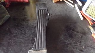 ΗΛΕΚΤΡΙΚΟ ΓΚΑΖΙ BMW-thumb-1
