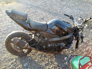 SUZUKI GSXR 600 K4