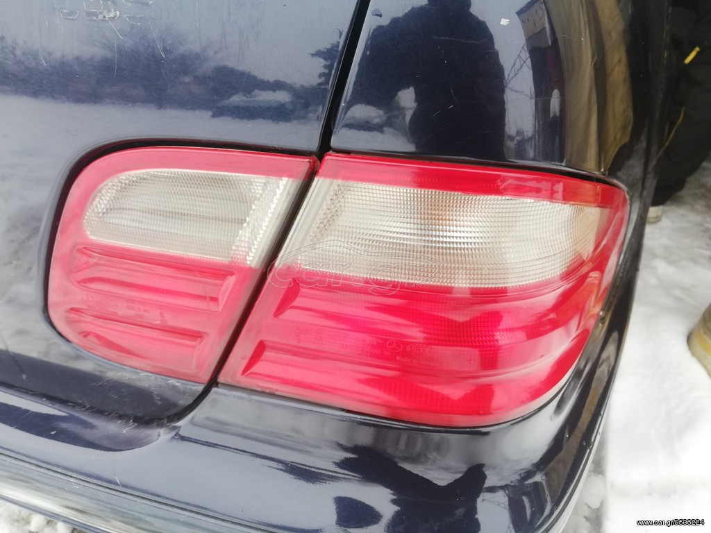 Πισω φαναρια απο Mercedes CLK200 W208