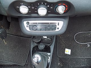 RENAULT TWINGO 2007-2014 MP3 USB 