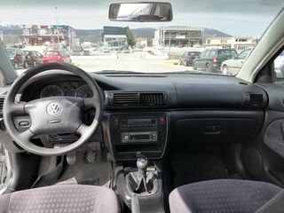 Volkswagen Passat 2001 PASSAT 1.6-thumb-5