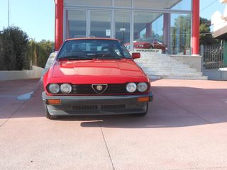 Alfa Romeo GTV 1985 ALFETTA GTV 2.0-thumb-1