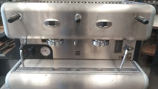 Μηχανές καφέ La San Marco Ιταλίας. 2 croup. Ημιαυτόματη. Διαστάσεις: 72x54x47