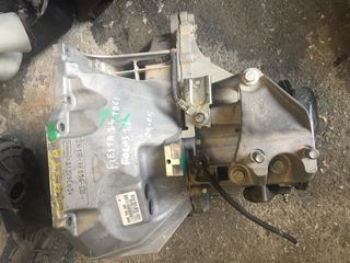 Ford Fiesta 1,4 / Ford Focus 1,6 -thumb-1
