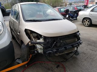 HYUNDAI I10 1200 2011-thumb-3