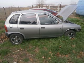 Opel Corsa ταμπουρα