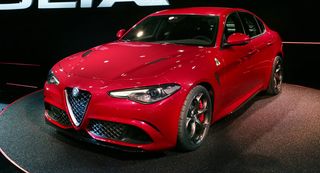 ALFA ROMEO GIULIA 2017 ΜΟΥΡΗ ΚΟΜΠΛΕ