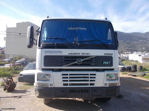 Ανατροπή + Γερανός Volvo 2002 6X2RL