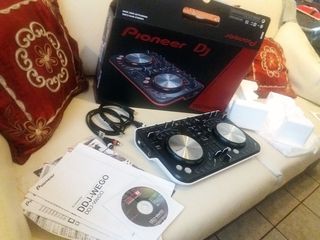 Pioneer DDJ WeGo Console Controller-thumb-10