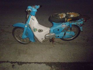 Honda c50 για ανταλακτικα. κομματι κομματι ΚΑΛΕΣ ΤΙΜΕΣ!! c-50 c70 πιρουνι μοτερ καπακια μηνια φαναρι φλας-thumb-2
