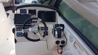 Boston-Whaler 2015 270 Vantage-thumb-10
