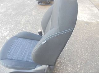 Peugeot 208 μπροστινα καθισματα-thumb-1