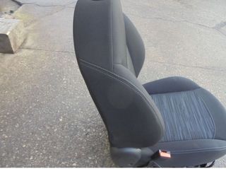 Peugeot 208 μπροστινα καθισματα-thumb-2