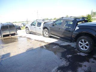 NAVARA D40 -thumb-2